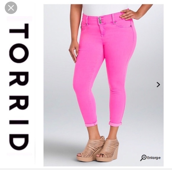 Torrid Denim - Torrid Neon Pink SkinnyJeggings size 26